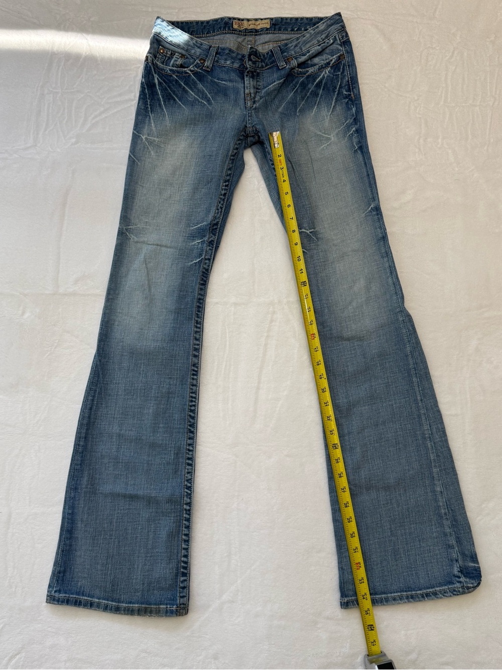 BKE Starlite Y2K Jeans Low Rise Women's Faded Medium Blue Stretch Flare Jeans